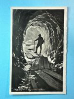 Eisgrotte im Rhonegletscher mit Führer - belebt