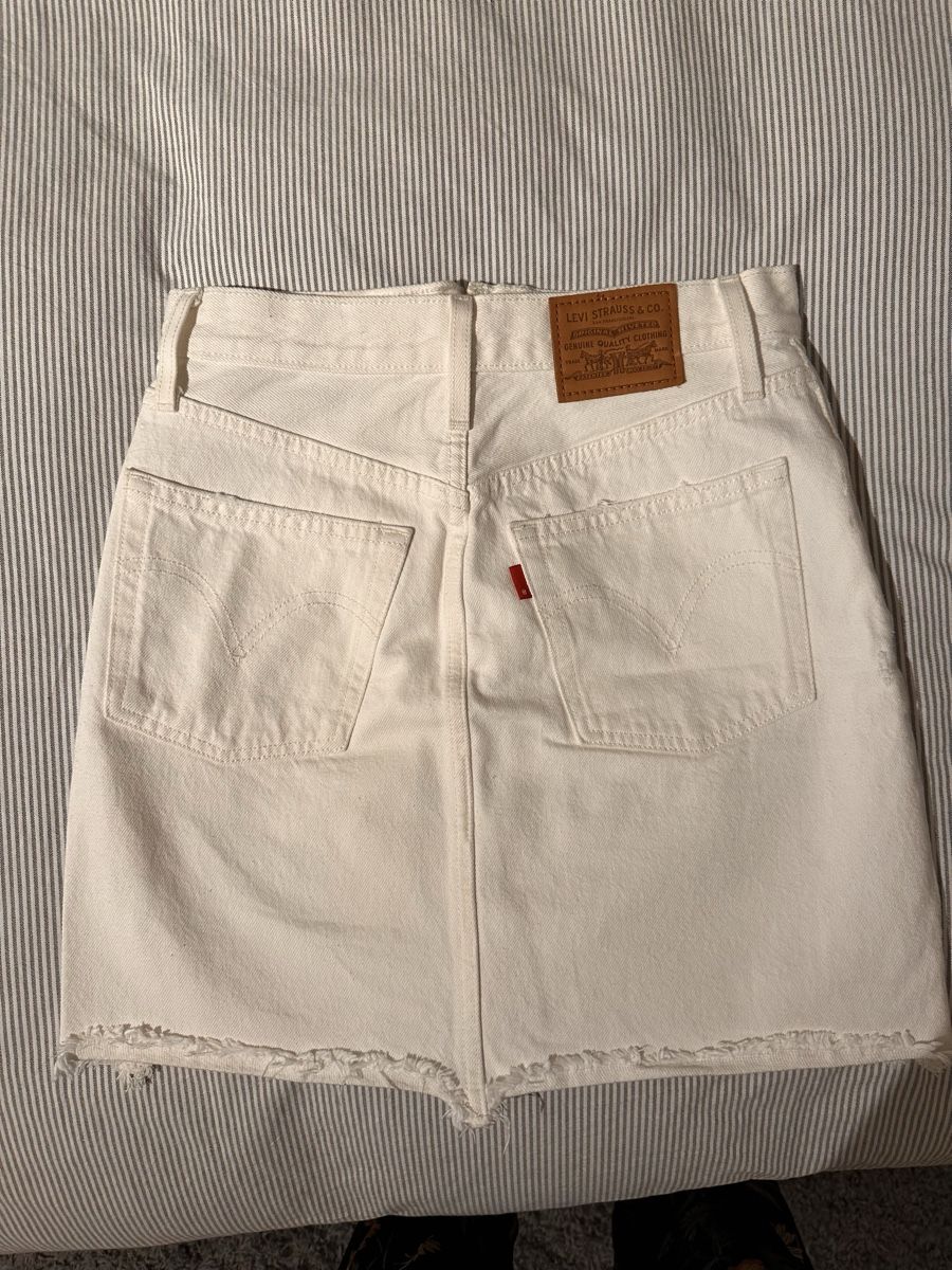 Levi's Gonne: Levi’s white jeans skirt – Usato da Coppet venduto da AlexandraAmmann 1