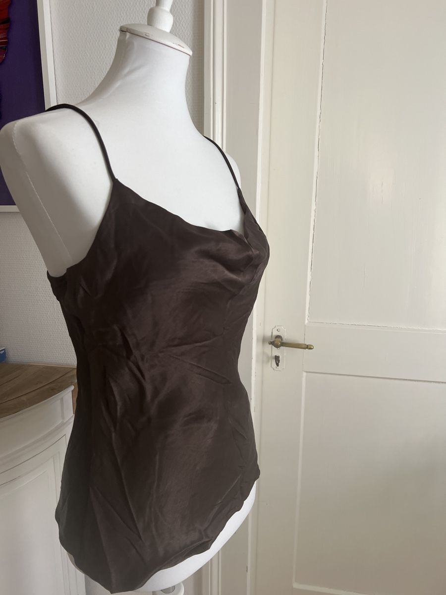 Zara Top: Neu: Zara Basic Top, braun, Grösse S – Nuovo e nell'imballaggio originale da Oensingen venduto da SchickeDame
