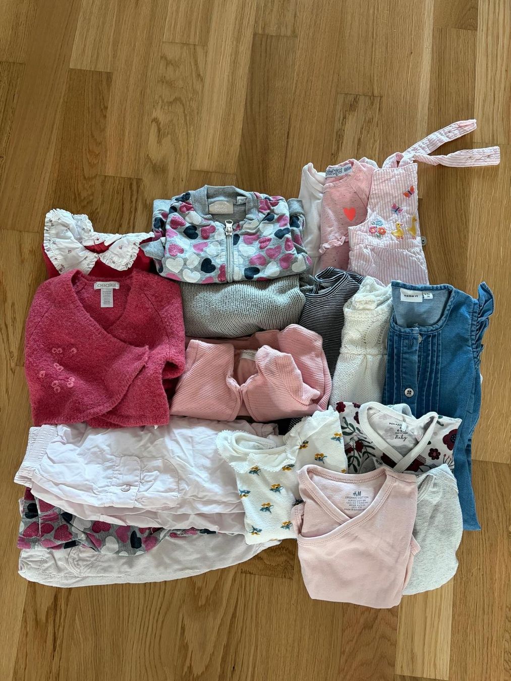 Lotti & Set di vestiti: Kleiderpaket Mädchen 3-6 Monate – Usato da Cham venduto da WFRRichter