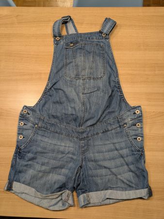 Latzhose Jeans kurz Damen Grösse M guter Zustand