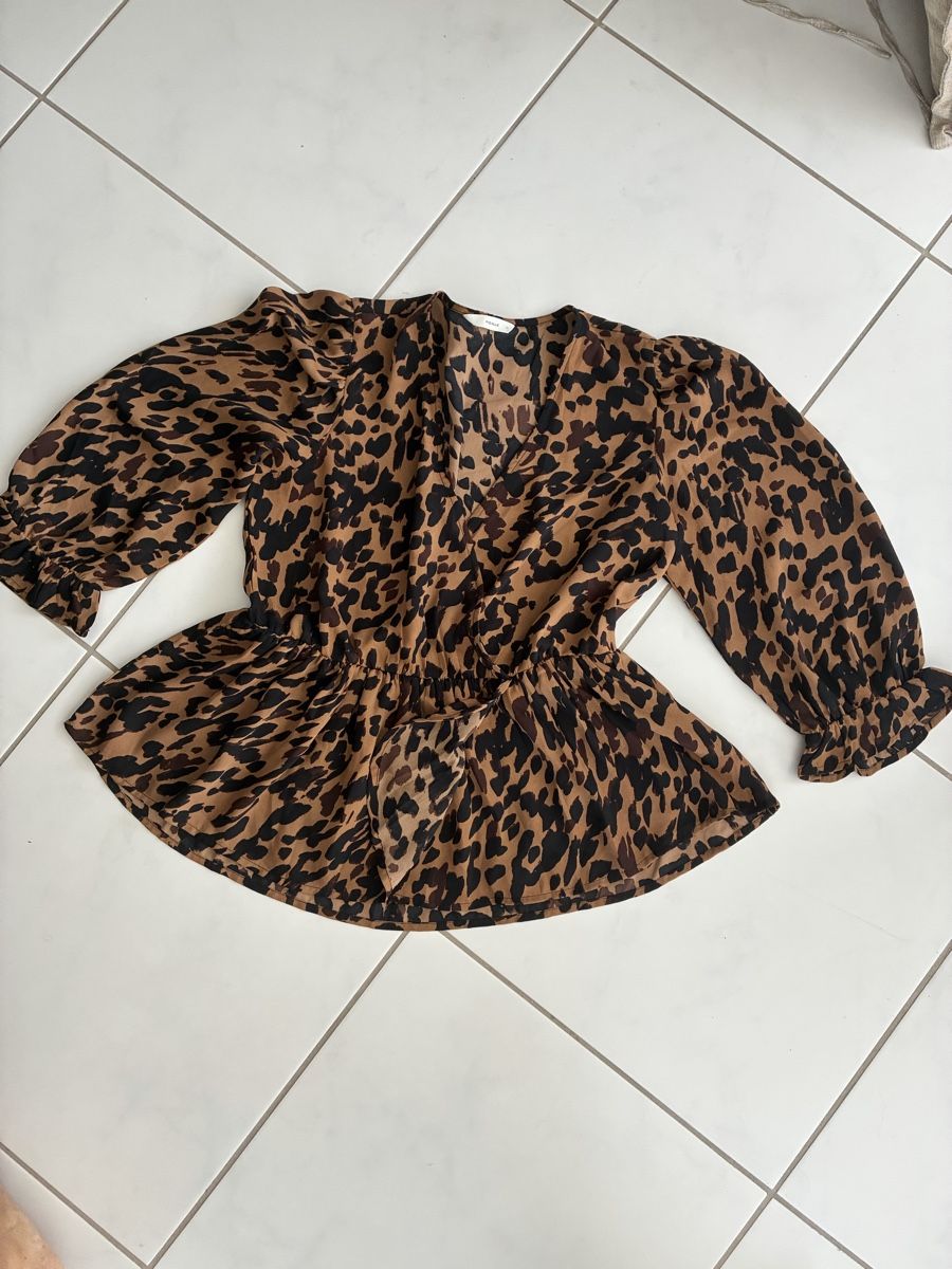 Only Blusen: Damen Bluse Leopardenmuster Grösse S – Neu (gemäss Beschreibung) aus Widnau von let_qf7g