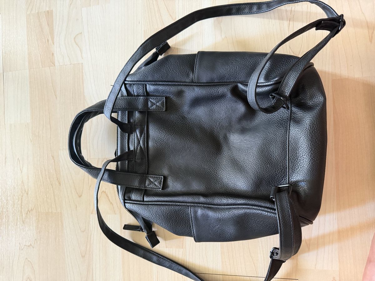 Zaini: Rucksack Charm London schwarz Kunstleder – Nuovo (secondo la descrizione) da Buonas venduto da viotoggi 4