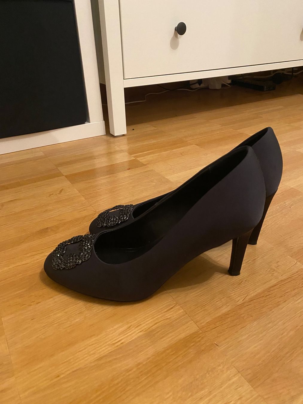 Scarpe da donna: Wunderschöne Pumps 👠 – Nuovo (secondo la descrizione) da Kloten venduto da swarovski16 2