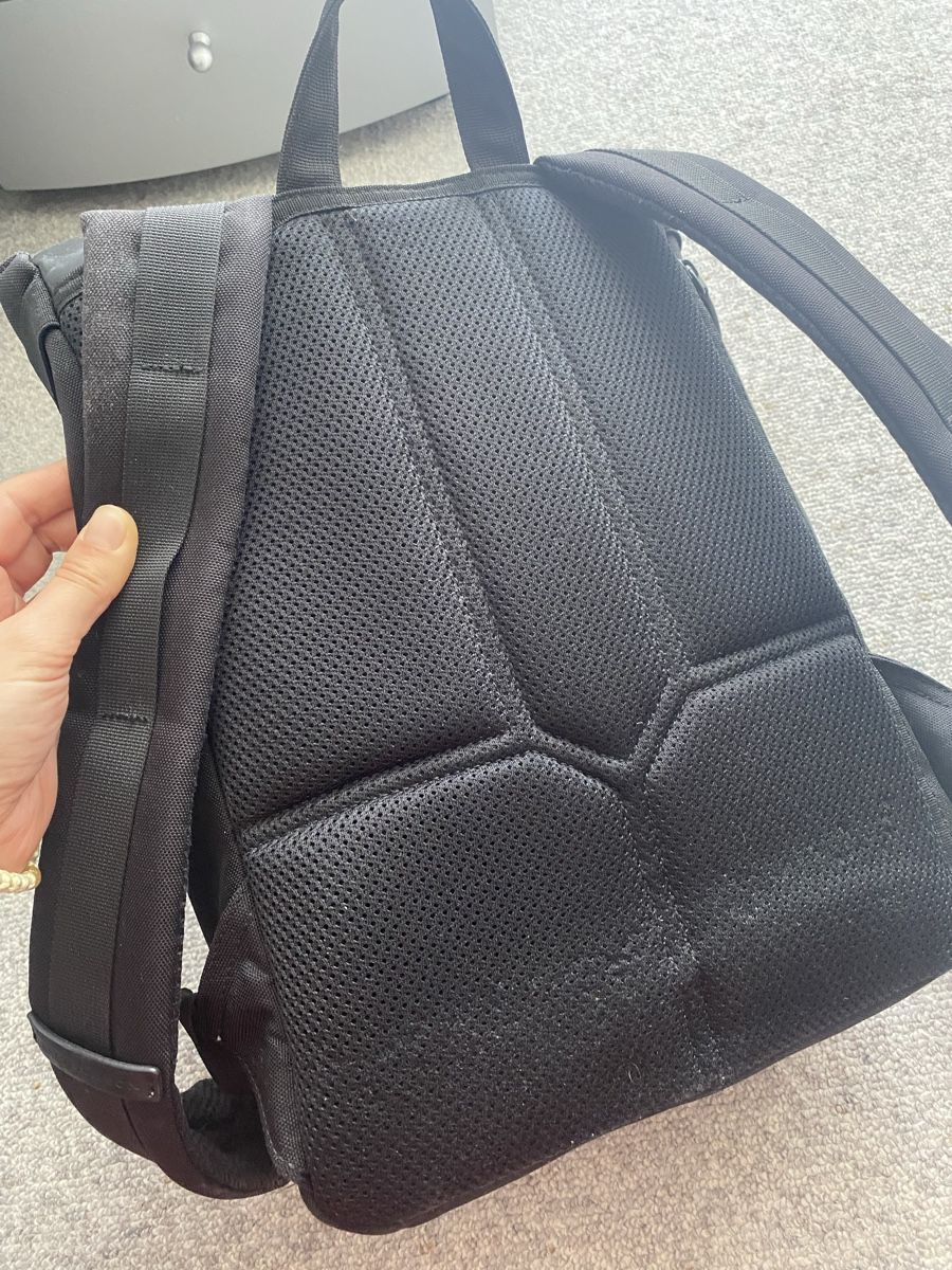 Kapten & Son Zaini: Kapten & Son Rucksack, Modell Fyn, Schwarz – Usato da Rickenbach Sulz venduto da mir_5z2z 2