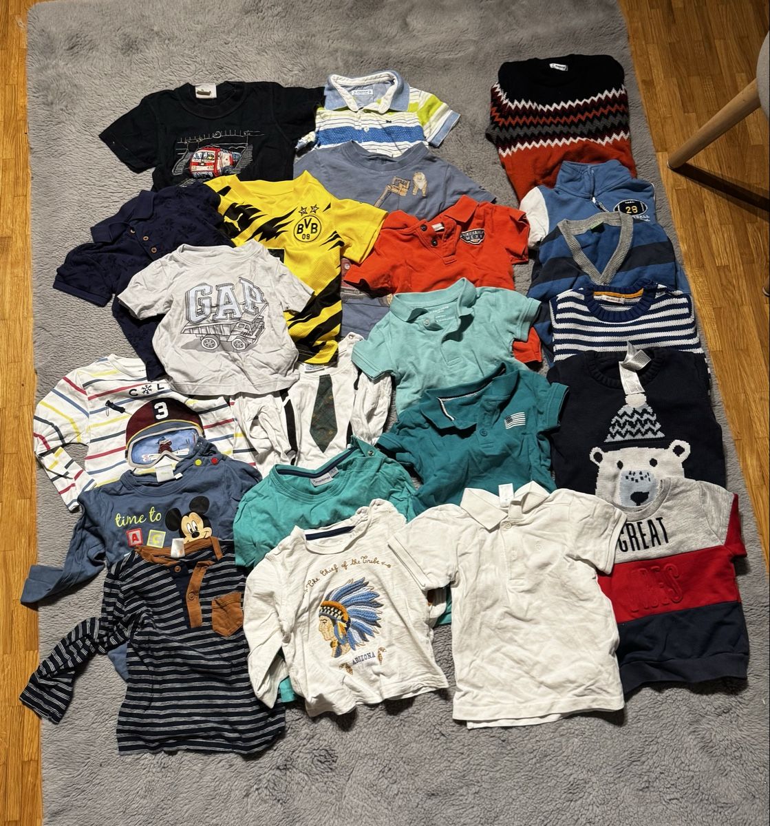 Lotti & Set di vestiti: Jungs Kleider 18 Monate  – Usato da Steinhausen venduto da bln