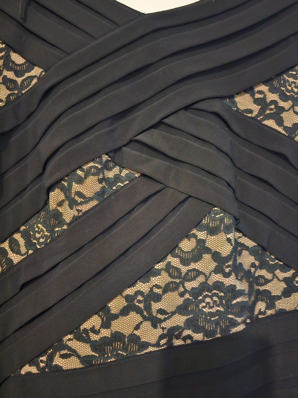 Vestiti: Robe noire dentelle croisée élégante – Usato da Nax venduto da mojy 1