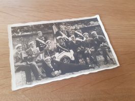 SCHWIIZER MANNE DAZUMAL - SCHTUDäNTEVERBINDIG i CULöR