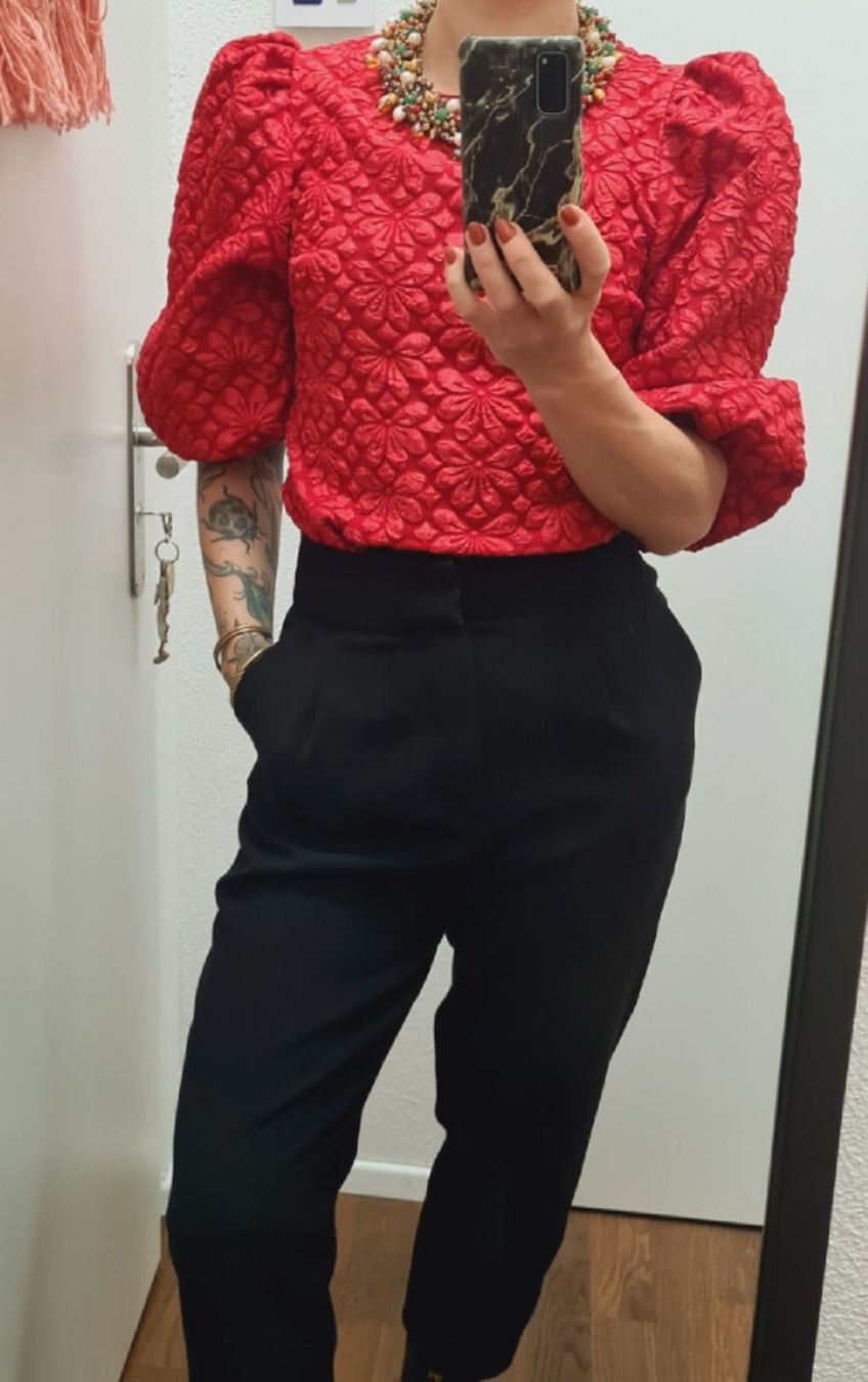 Top: Ichi red top floral pattern size 36 – Usato da Zürich venduto da mon_attitude 2
