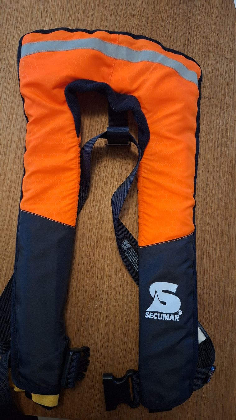 Secumar Schwimmwesten: Secumar Vivo 100 – Gebraucht aus Luzern von rol_drm8