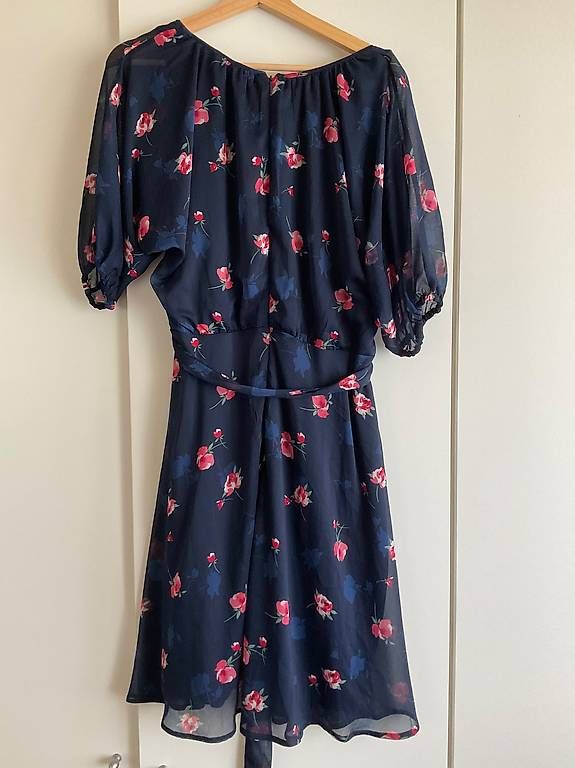 DKNY Vestiti: Kleid von DKNY, 42 – Usato da Luzern venduto da Juliette1907 1