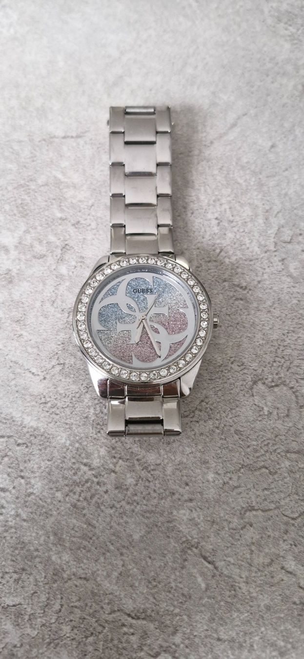 Guess Montres: Guess Damenuhr – D'occasion à Eschlikon TG par angie113 1