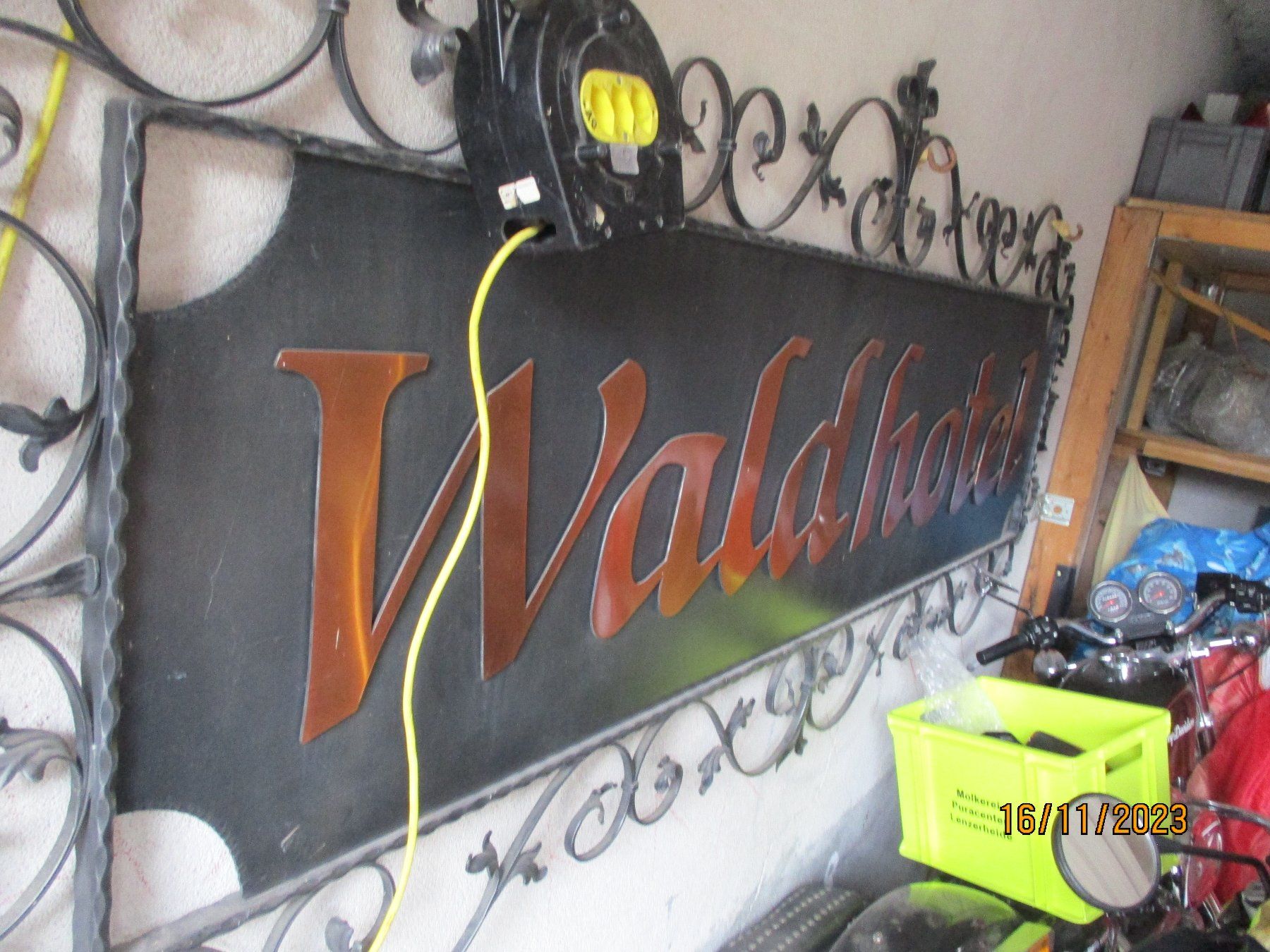 Insegne: SCHMIEDEEISERNES ,,WALDHOTEL ,, REKLAME SCHILD – Usato da Weissbad venduto da Usw63 1