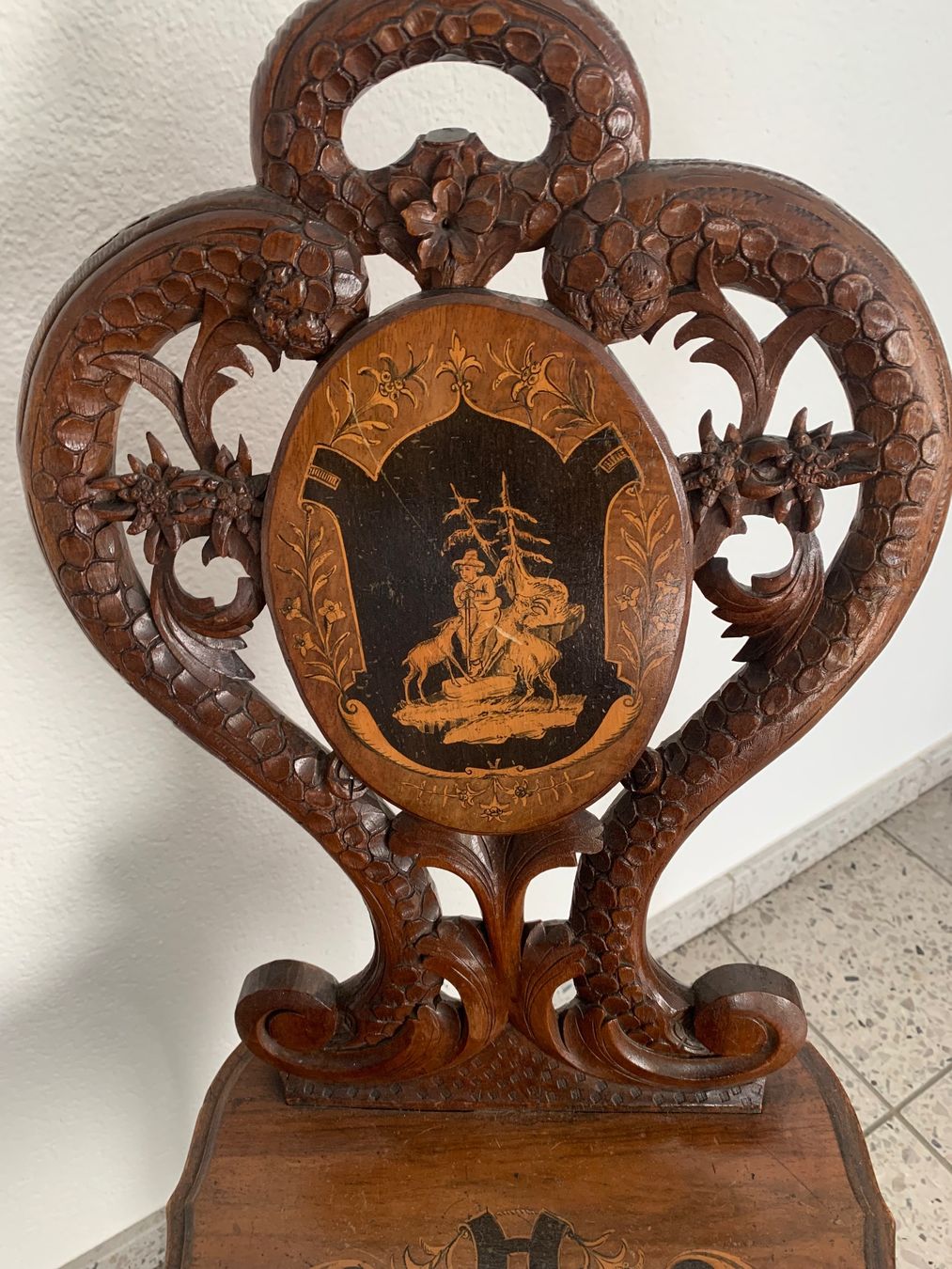 Set di tavolo e panche: Antike Brienzer Sitzgarnitur gefertigt um 1890 – Usato da Rothrist venduto da Oddymanliane 9