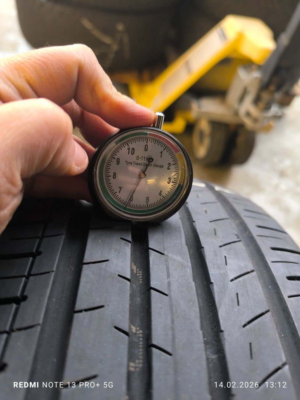 Pneus & Kompletträder: 215/40 R18 Yokohama Sommer – Gebraucht aus Jona von Nabobtuning 6