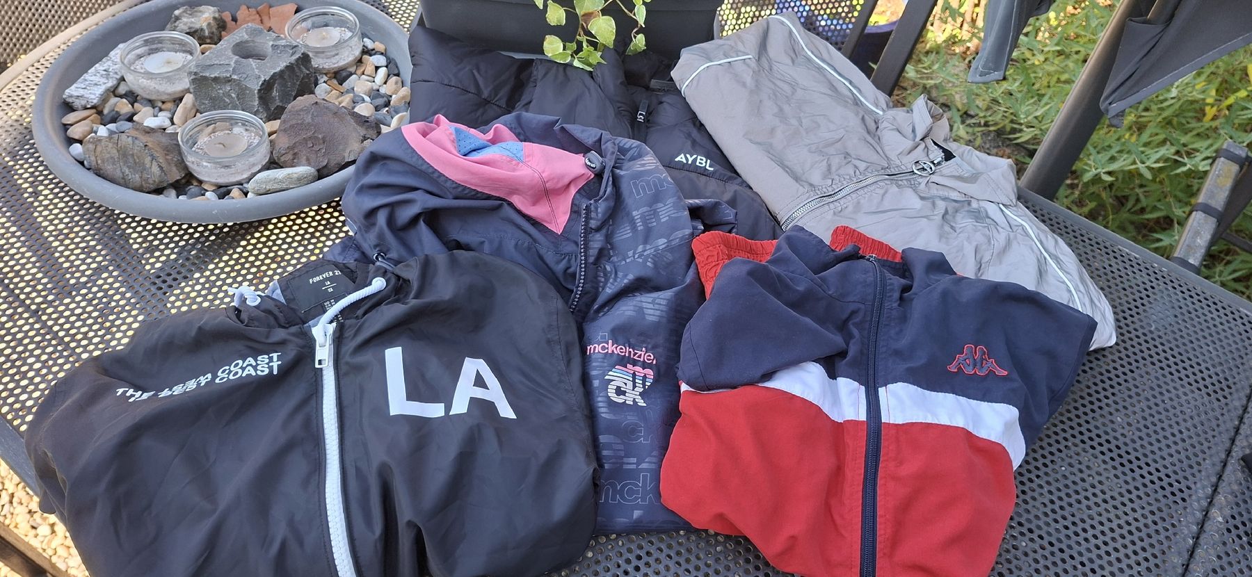 Lots de vêtements: Sport Oberteile leicht – D'occasion à Niederoenz par bicicum