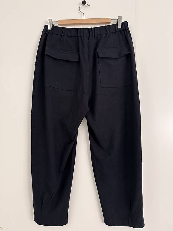 Hosen: Pantalon bleu marine Zara – Gebraucht aus Le Vaud von Maeva_Maeva 1
