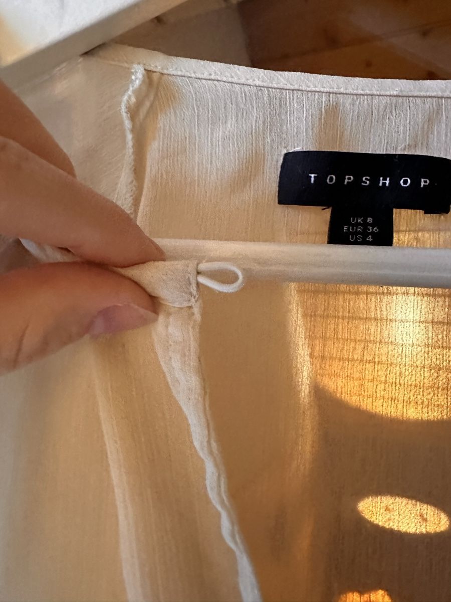 Topshop Camicette: Bluse Beige mit Rüschen auf Ärmeln – Usato da Zürich venduto da BettinaMarie2308 4
