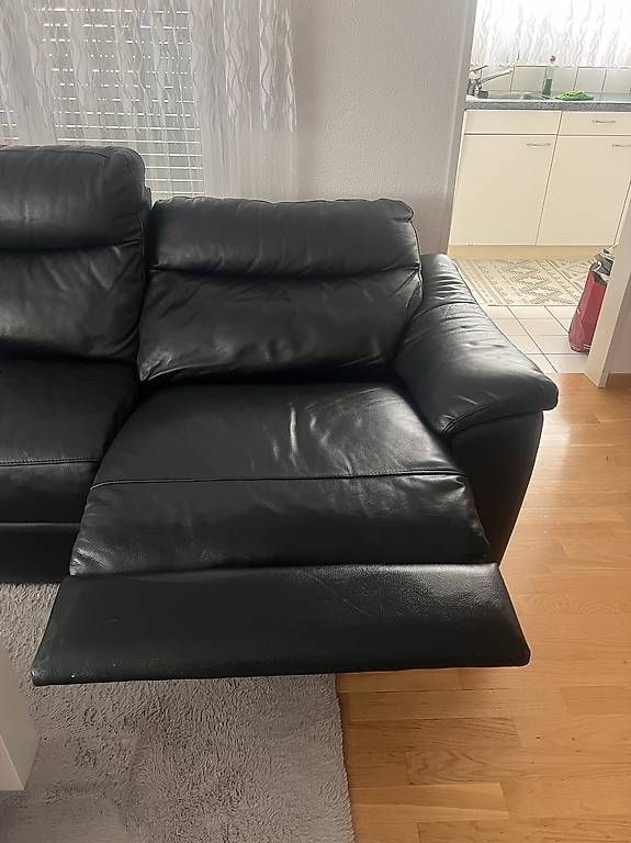 Sofas: Neuwertiges Sofa – D'occasion à Sulgen par rav_q6bw 1