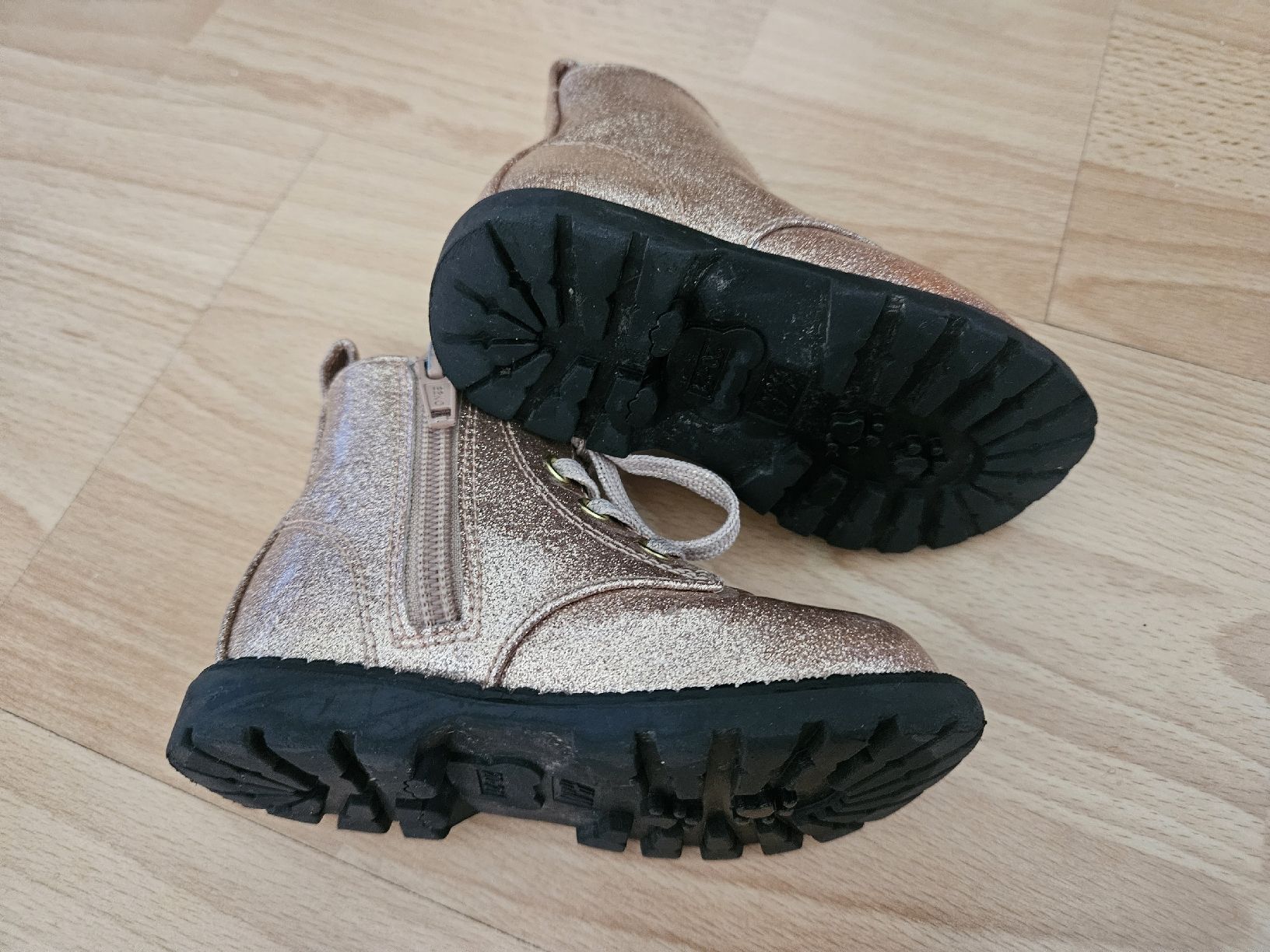 H&M Schuhe für Mädchen: H&M Glitzer Stiefel Gr. 20/21 – Gebraucht aus Zürich von Kris8050 3