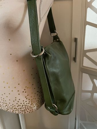 Handtasche Leder grün Made in Italy guter Zustand