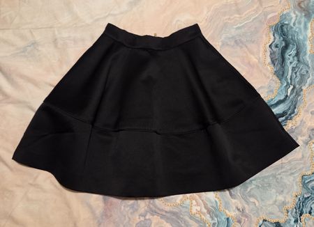 Ein üppiger H&M Rock aus Satin