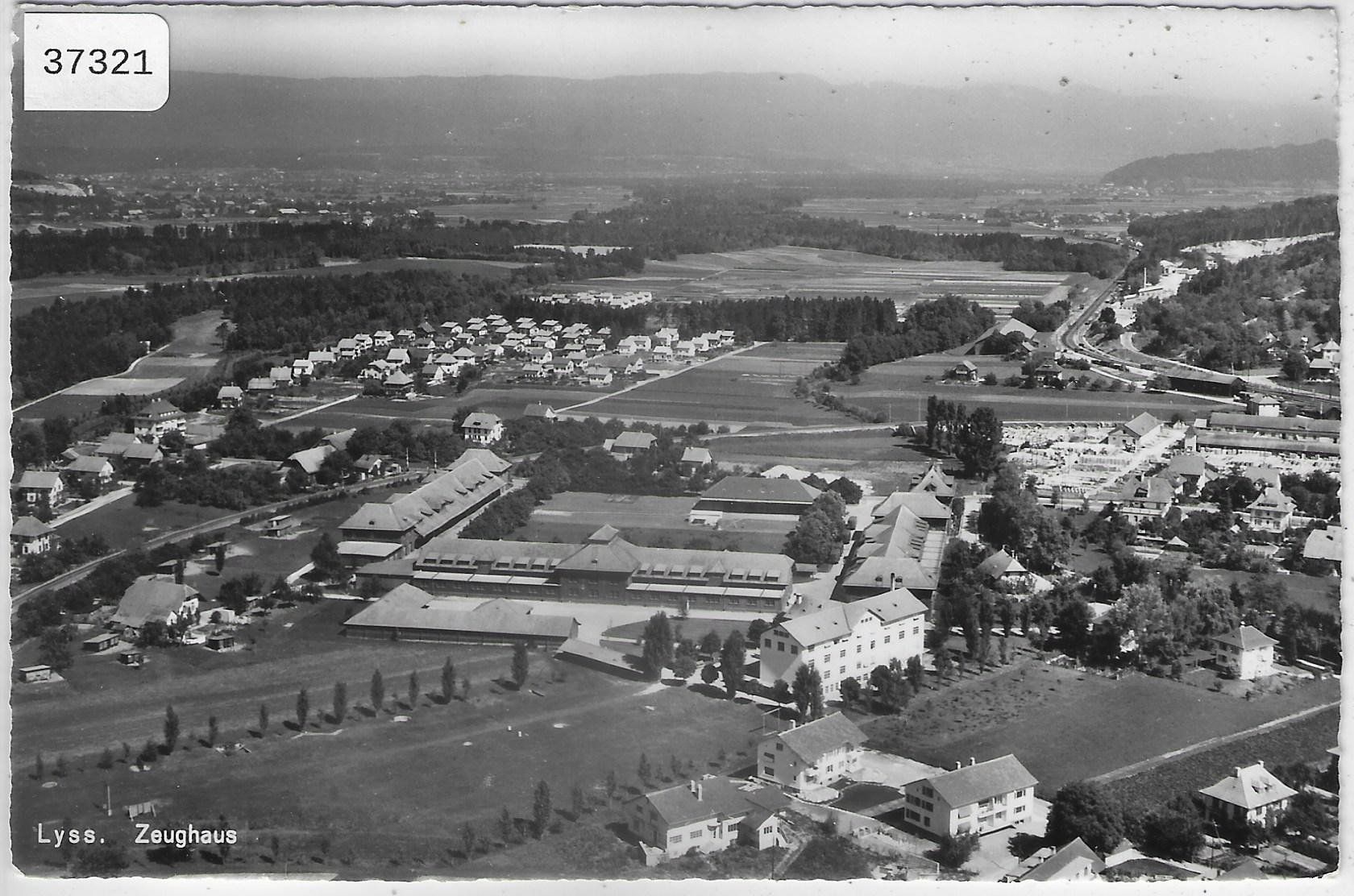Cartoline postali: Flugaufnahme Lyss - Zeughaus – Usato da Ettingen venduto da Kartenplanet