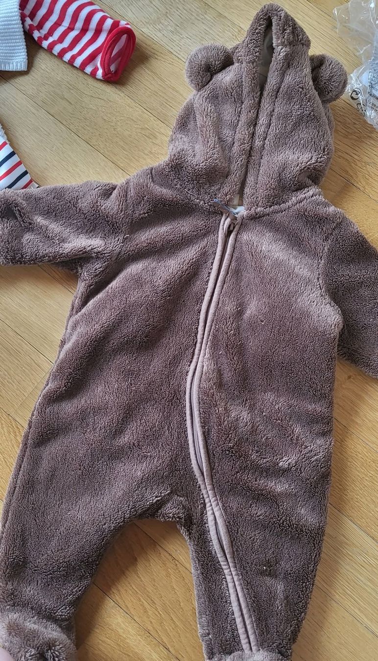 H&M Tute: Combinaison H&M Ourson, Taille 56, – Usato da Lavey-Village venduto da agaddy