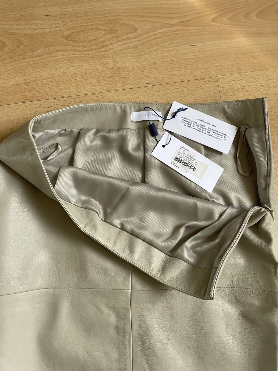 Gonne: Beige leather skirt - never worn - size 34 – Nuovo (secondo la descrizione) da Fischbach-Göslikon venduto da Vera2109 4