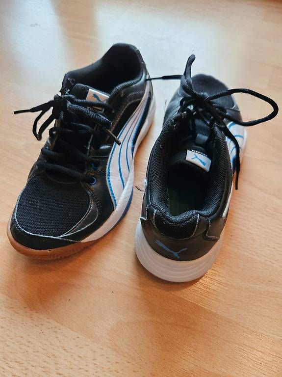 Scarpe per ragazzi: Hallenschuhe PUMA Gr.37 (eher 36) – Usato da Dietikon venduto da Haryhasle2005 2