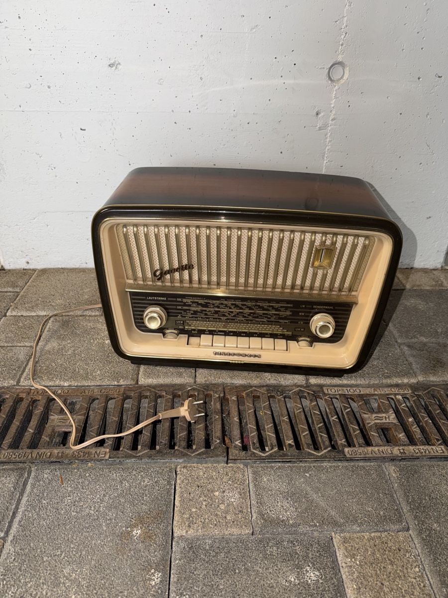 Telefunken Radios: alter Radio – D'occasion à Grosswangen par winkelfeld