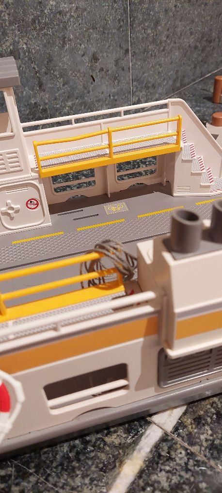 Playmobil Giocattoli: Playmobil Autofähre, ca. 40cm lang, Top – Usato da Auenstein venduto da Mikro0 7