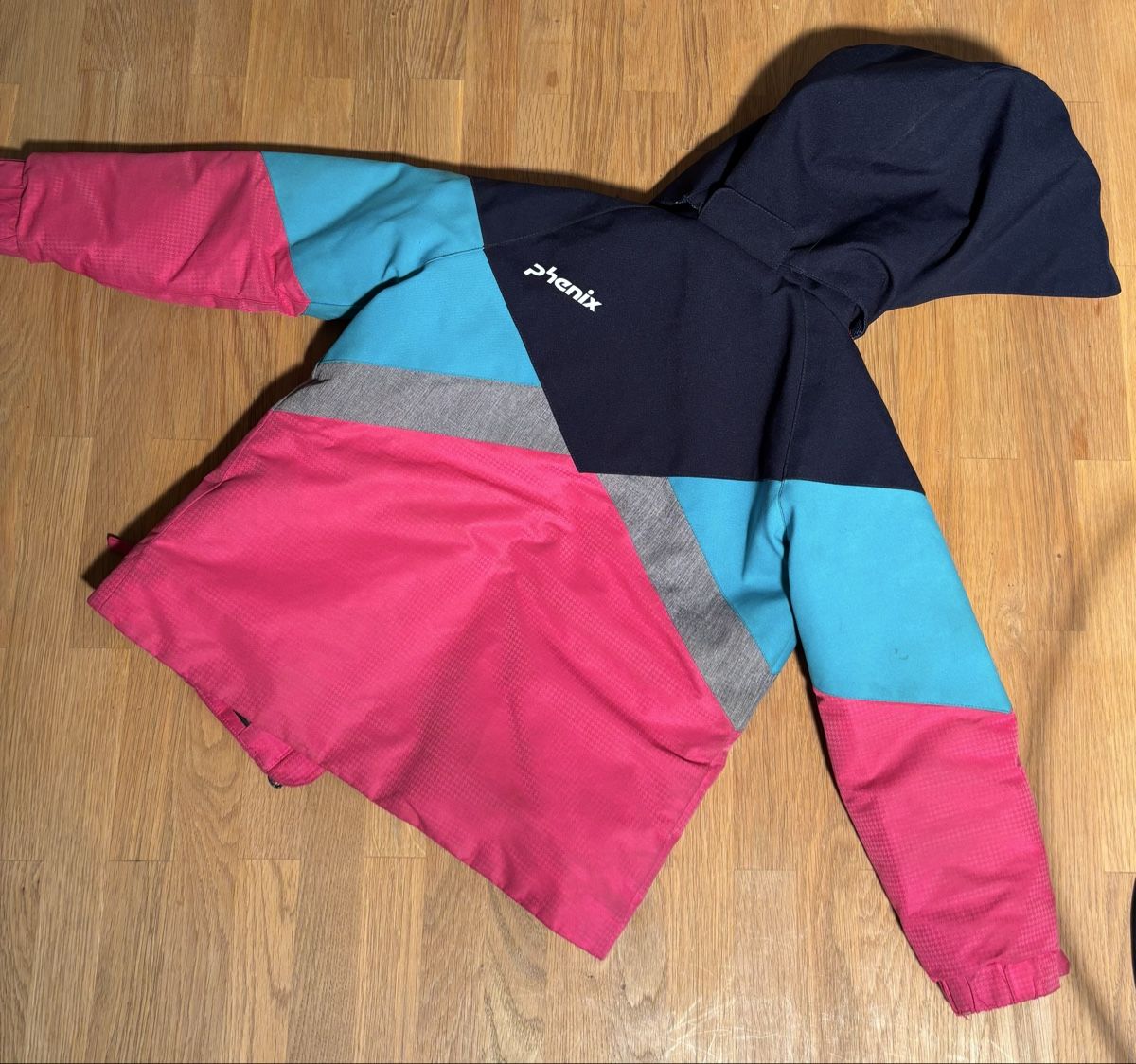 Phenix Vestes & Manteaux: Winterjacke Phenix Grösse 116 Mädchen bunte Farben – D'occasion à Pfäffikon ZH par Salibandy 1