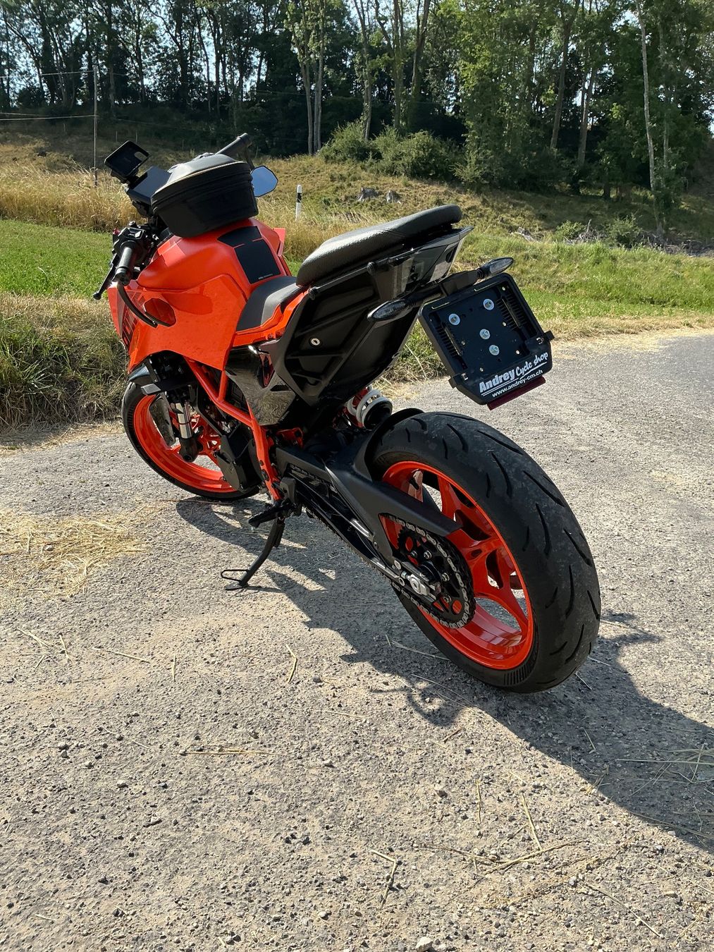 KTM Route: KTM DUKE 390 2024 – D'occasion à Lussery-Villars par ben_d26n 2