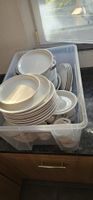 Geschirr Set weiss mit Tellern und Tassen gebraucht