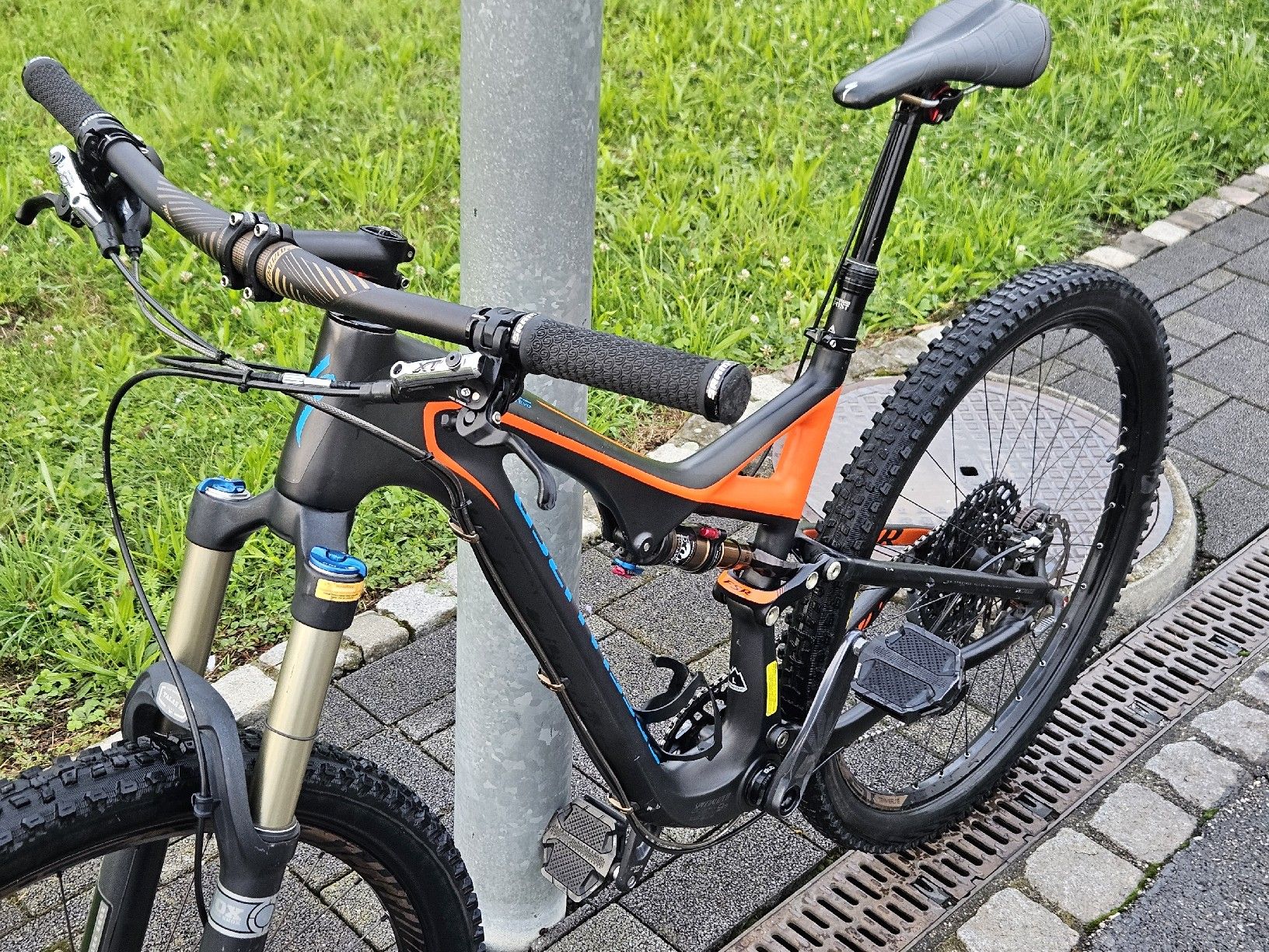 Specialized Velos: Specialized Stumpjumper EVO Expert 29' Carbon – Gebraucht aus Gränichen von M505 4