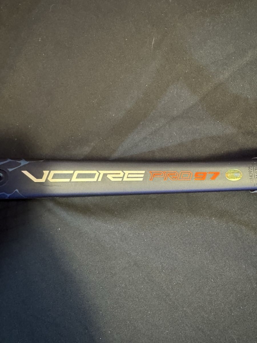 Yonex Racchette: Yonex VCORE PRO 97, 330g, Griffgrösse 3 – Usato da Wettingen venduto da Chuljaa 1