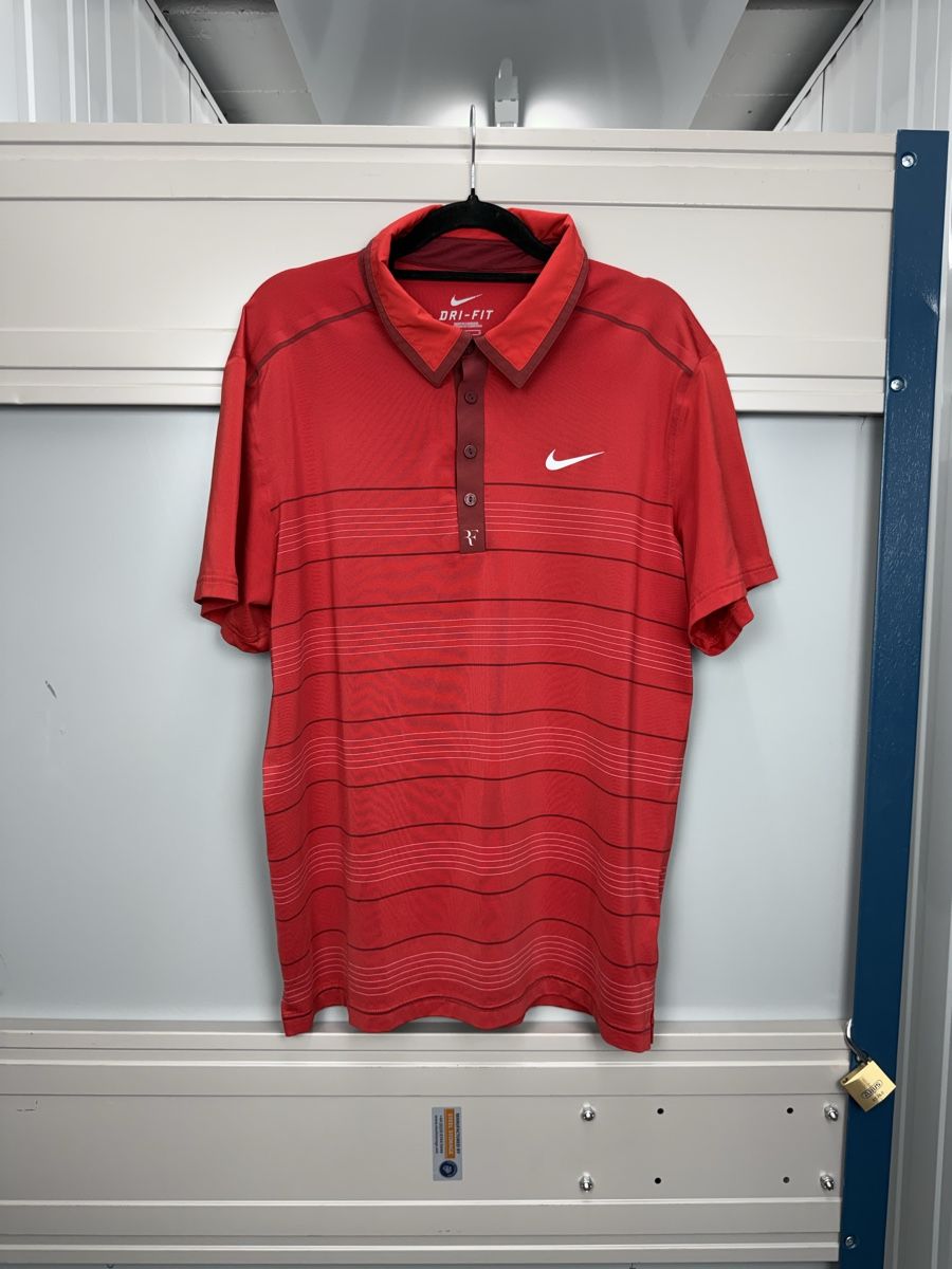 Nike Polo-Shirts: Nike x Federer polo (2011) – Gebraucht aus Lausanne von Unehistoiredesapes