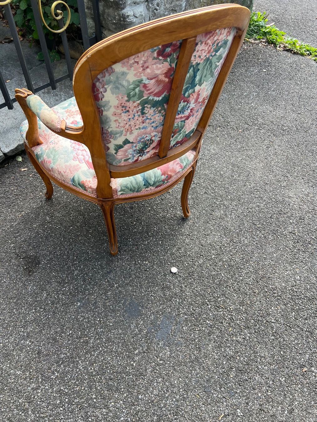 Poltrone: Kleiner Fauteuil Louis XV – Usato da Ostermundigen venduto da mapa9 3