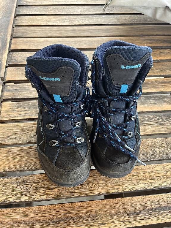 Schuhe für Jungen: Lowa Wanderschuhe Grösse 31 – Gebraucht aus Huttwil von meitschi17