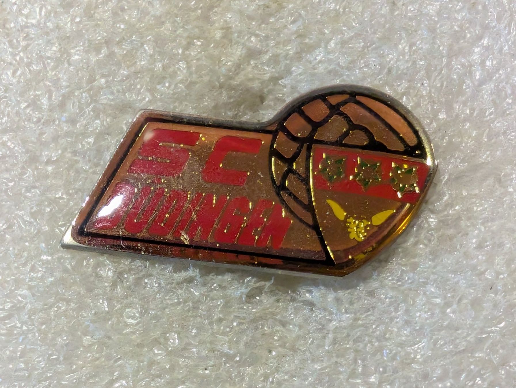 Placchette & Badge: Ansteckpin 181: SC Düdingen – Usato da Oppligen venduto da Pin-Fall-Shop