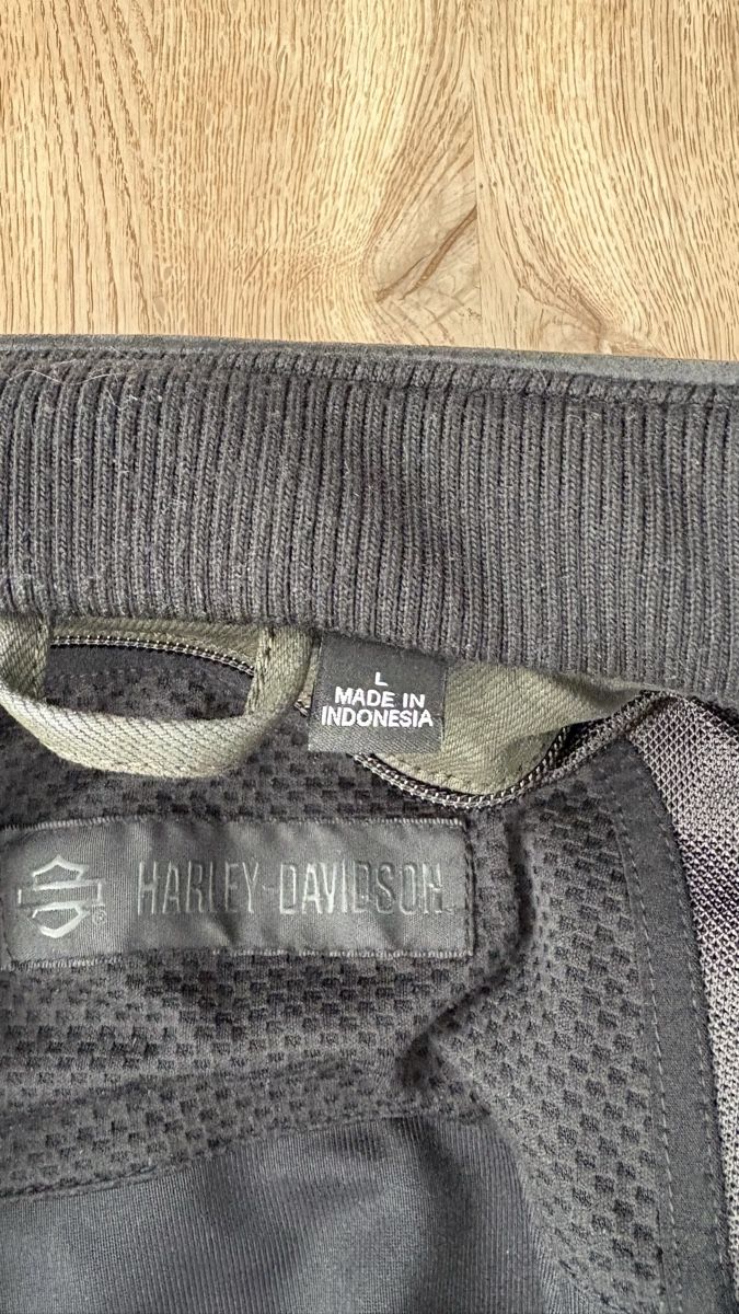 Harley-Davidson Vestes: Harley Davidson Damenjacke – D'occasion à Wangen b. Olten par Dasding 4
