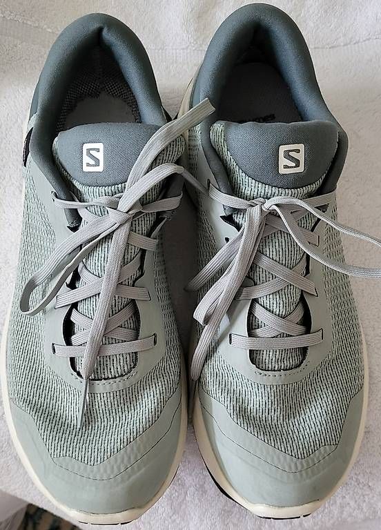 Scarpe da donna: Salomon Gore-Tex Schuhe 38 2/3 – Usato da Zizers venduto da Roosi1