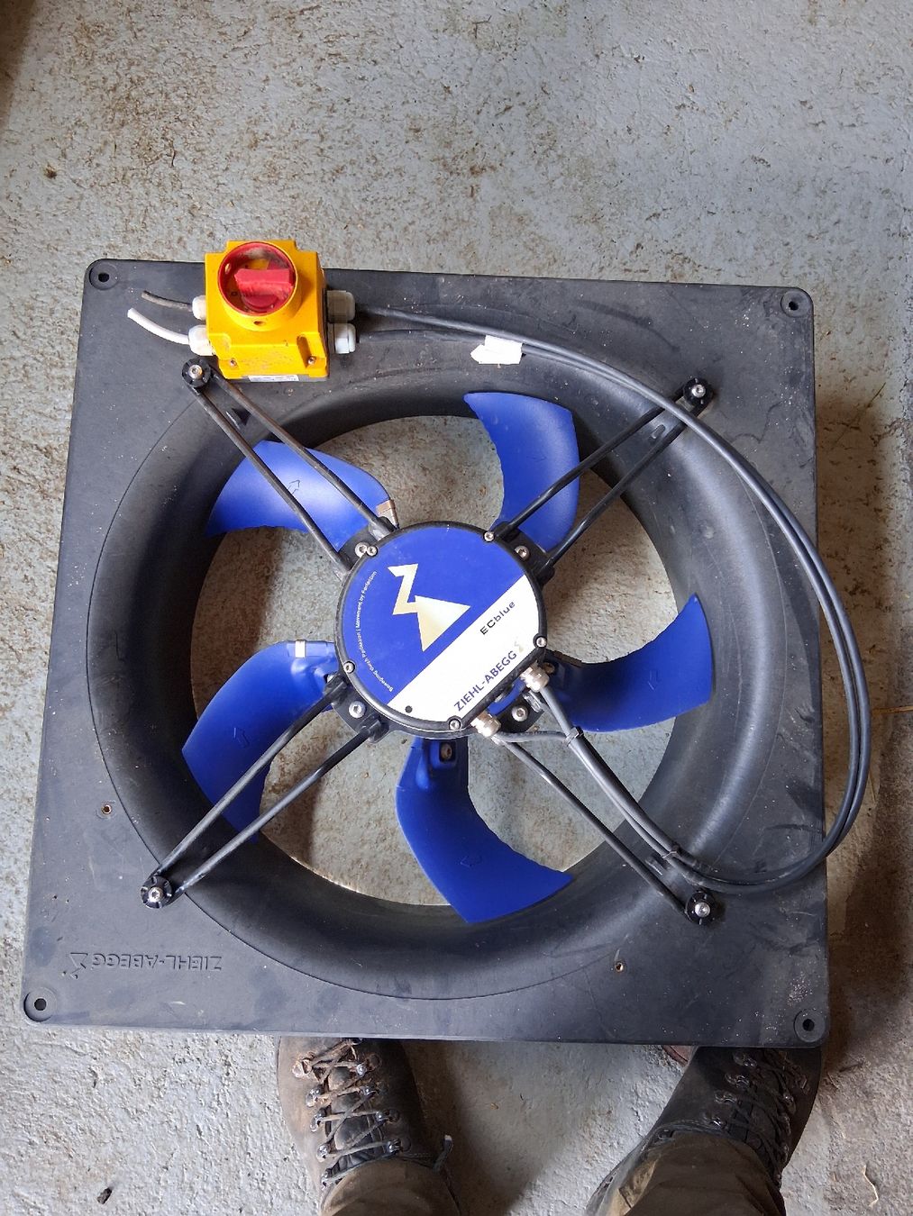 Ventilatoren: Ventilator ZIEHL-ABEGG ECblue Stalllüfter – Gebraucht aus Küssnacht am Rigi von Rep1993