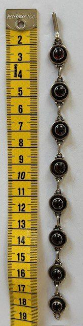 Bracciali & Braccialetti: Armband, Silber mit Granat, ca. 18cm lang – Usato da Basel venduto da machplatz 2