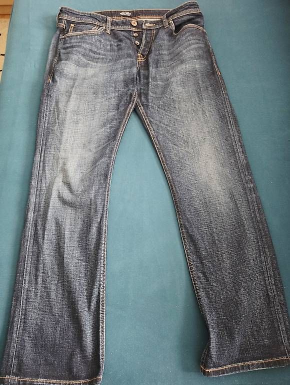 Jeans: 1 PAAR JACK JONES JEANS – Usato da Visp venduto da Glaci2212