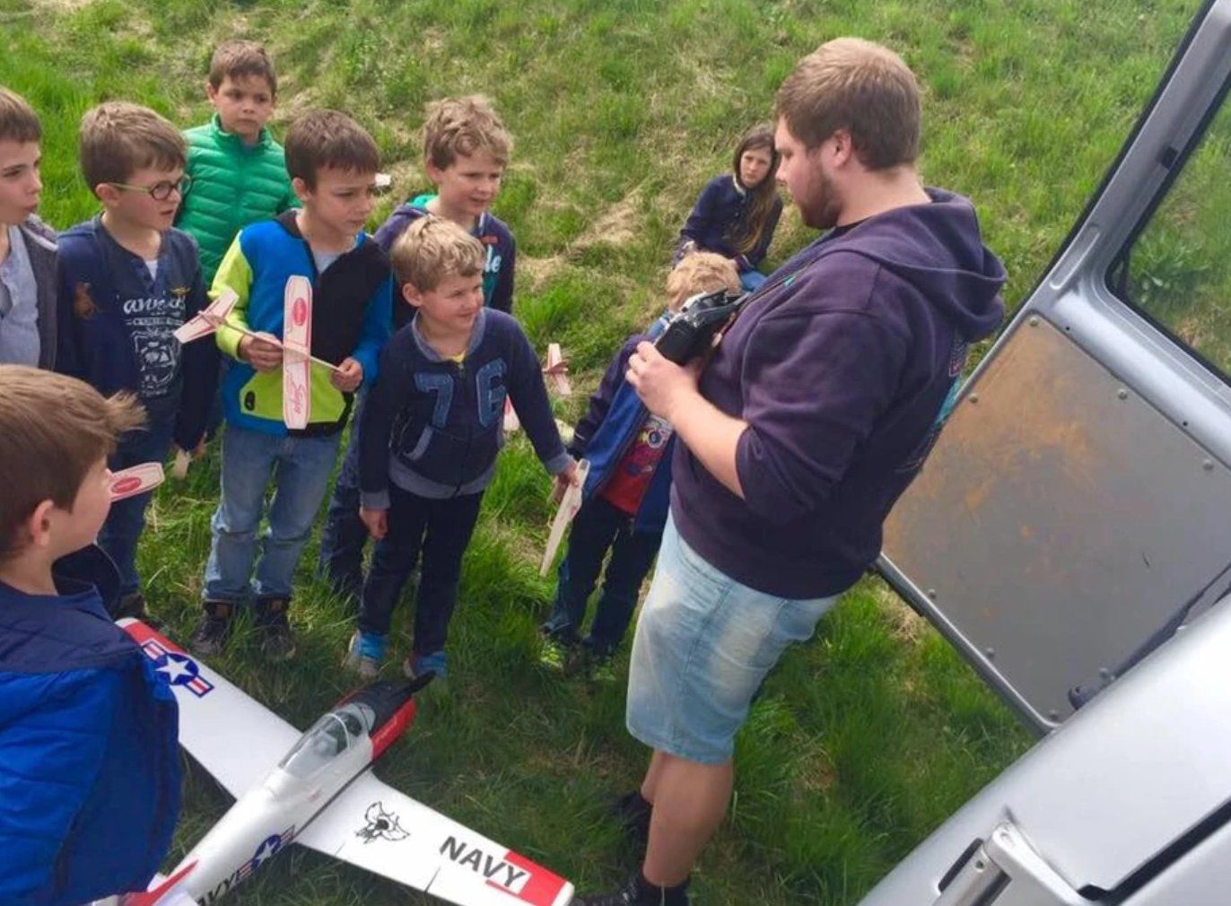 Modellismo RC: Cours de pilotage d'avions RC - Modélisme radio-commandé – Nuovo e nell'imballaggio originale da Trélex venduto da Arnaudyak 3