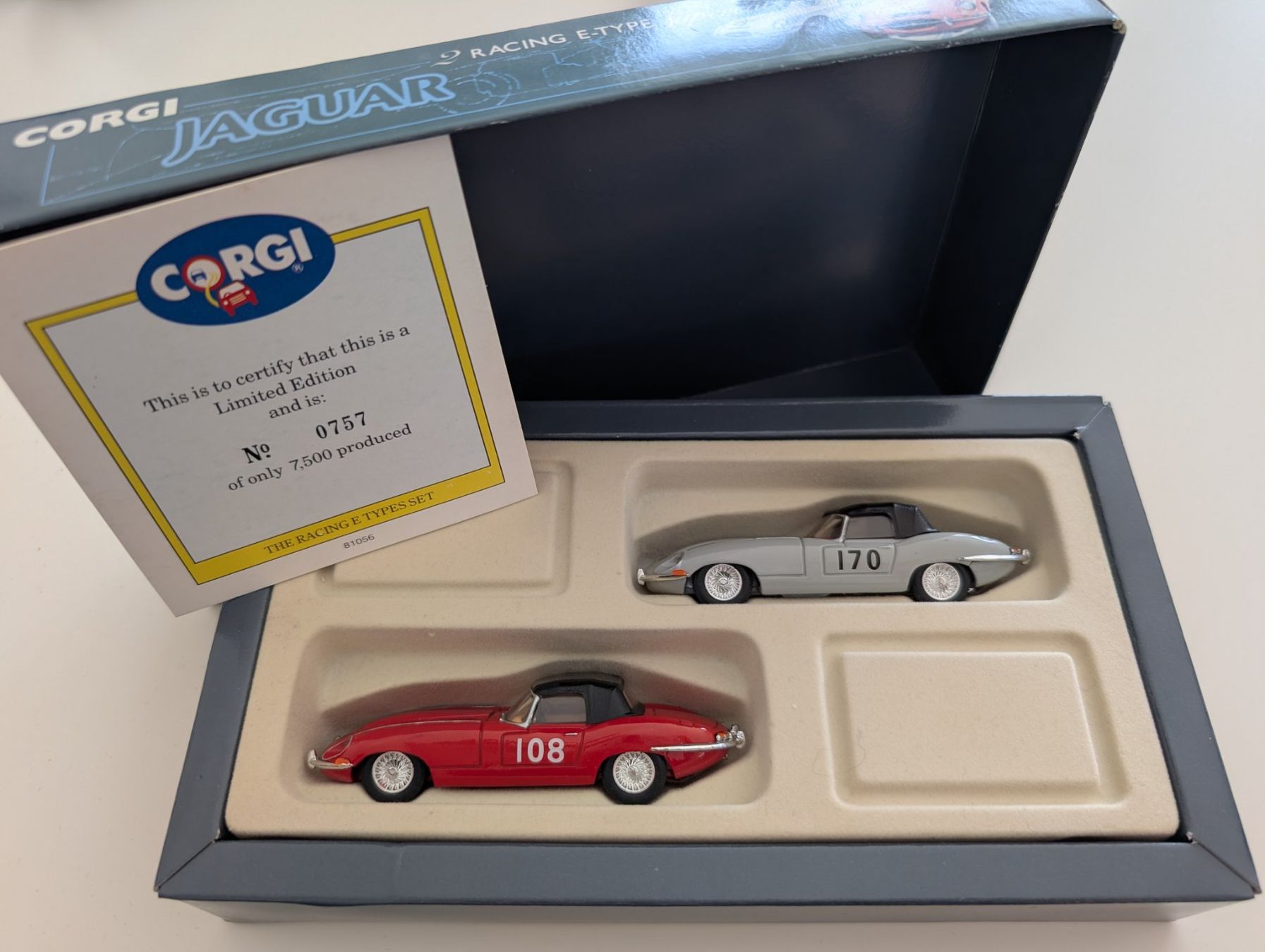 Jaguar Modellini d'auto: 2 Modellautos Jaguar Racing E-Type Supercats – Nuovo e nell'imballaggio originale da Jegenstorf venduto da nad_6gms 1