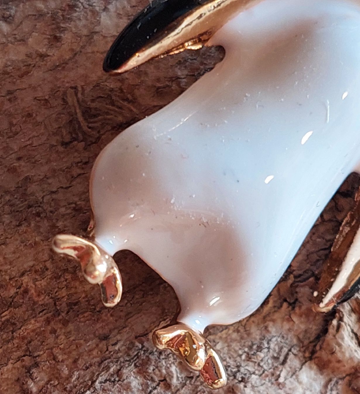 Spille & Fermagli: Süsser Pinguin Brosche, Goldoptik – Nuovo (secondo la descrizione) da Oberwil BL venduto da Kukkaniitty 2