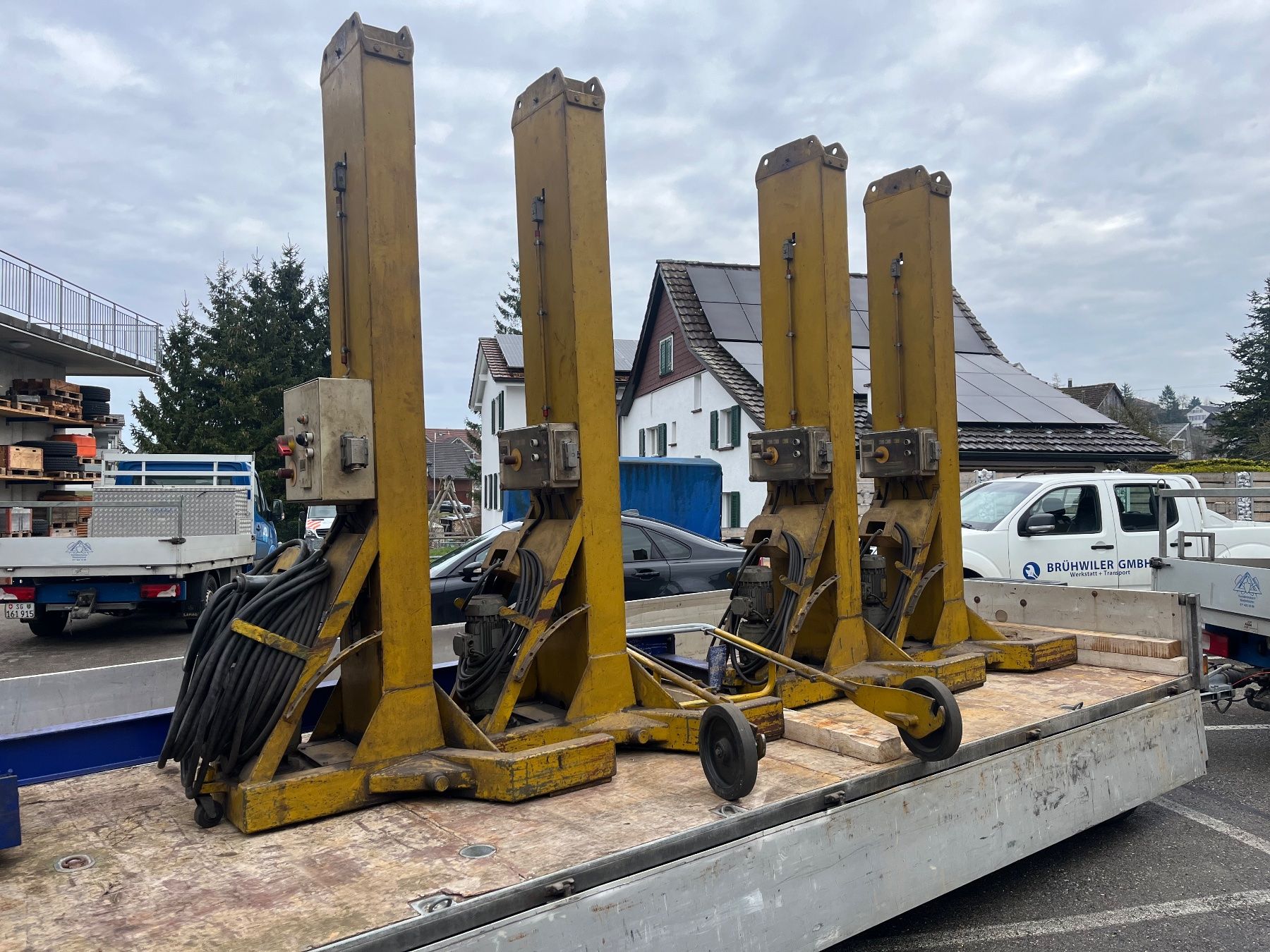 Piattaforme elevatrici & Crick: Hetra LKW Heber Lift – Usato da Niederbüren venduto da mcbruehwiler 3